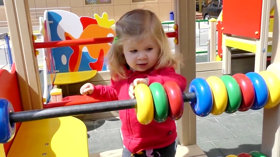 دیانا و اسباب بازی ها - بازی پرنسس دیانا با سه بچه گربه ملوس